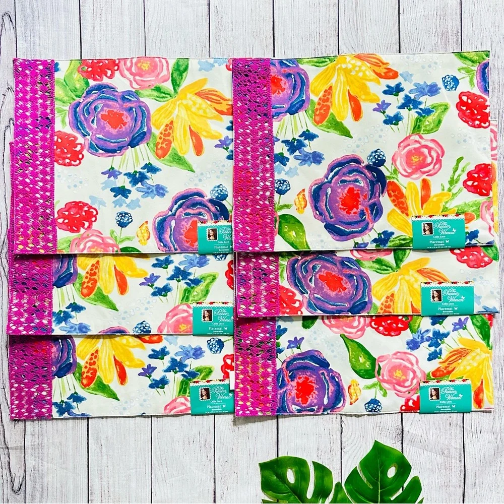 Pioneer Woman Celia Lace Reversible Placemats NEW (6)